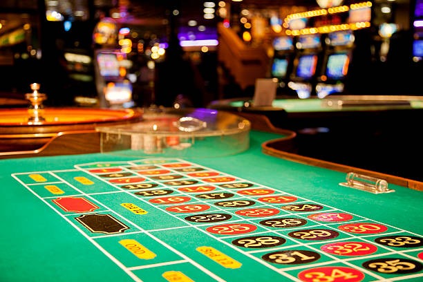 1win apk mobile app interface showing live-dealer tables and sportsbook markets